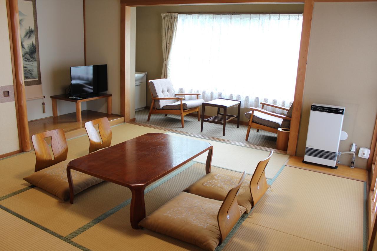 Raku Hotel Hakone Buitenkant foto